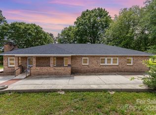 103 Sadler Rd, Mount Holly, NC 28120