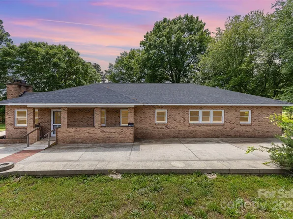 103 Sadler Ave, Mount Holly, NC 28120