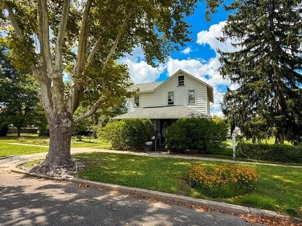 215 Boston Ave, Egg Harbor City, NJ 08215