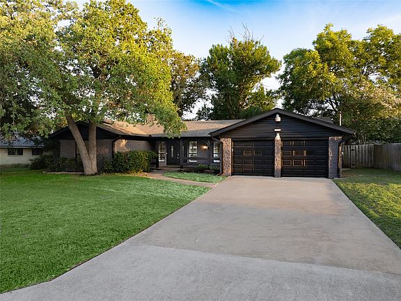 5th image of 605 Meadowbrook Dr