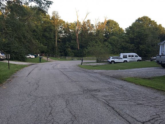 5th image of 1858 Rolling Hills Dr