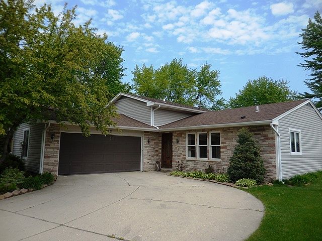 1st image of 1002 Summerfield Dr