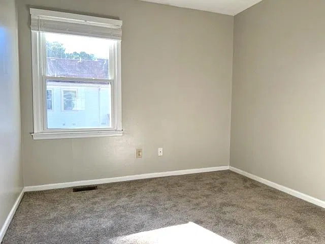 114 Barfleur Pl — Photo 12