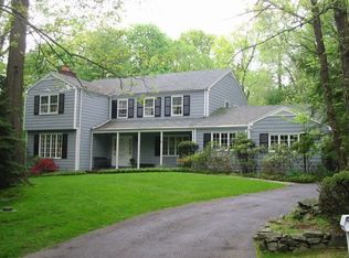 11 Winding Ln, Darien, CT 06820