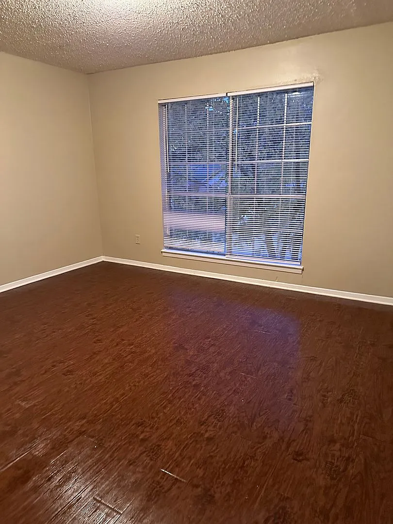 Welcome to 3774 Hyacinth Dr! — Photo 4