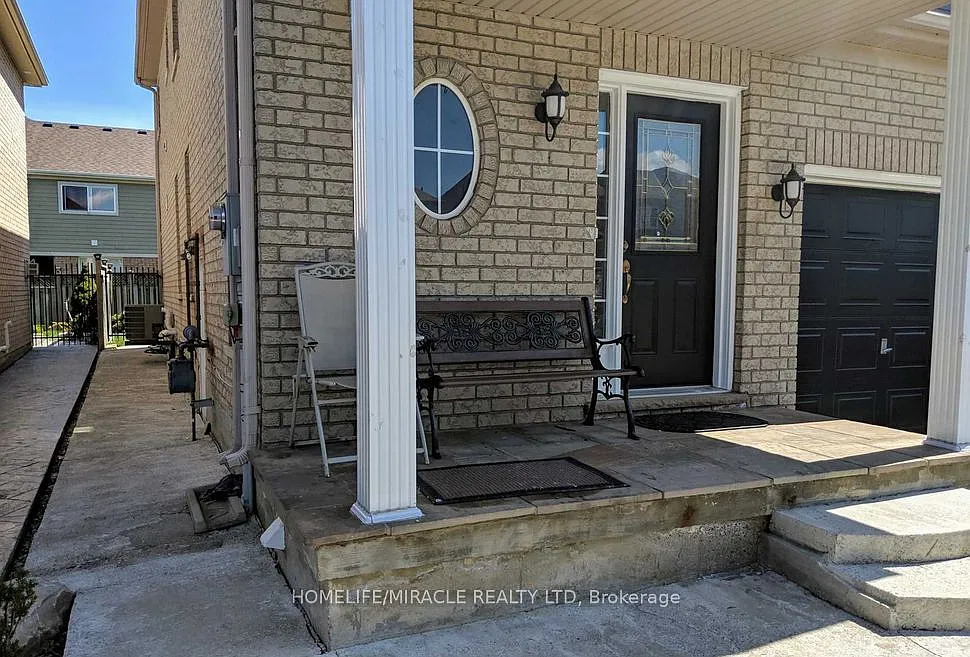 4 bed, $3,250 — Photo 2
