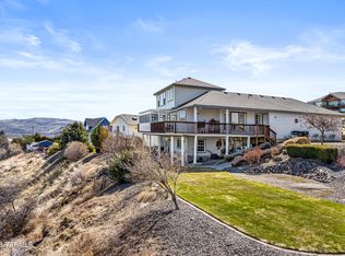 1203 W Yakima Ave, Selah, WA 98942