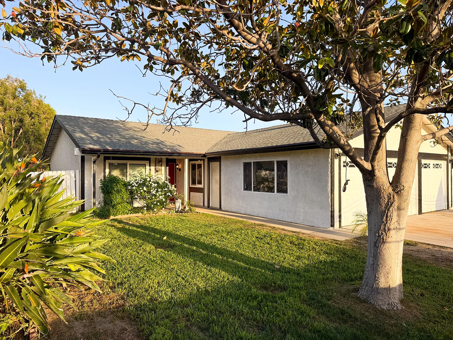 3 bed, 1304 sqft, $4,000 — Photo 2