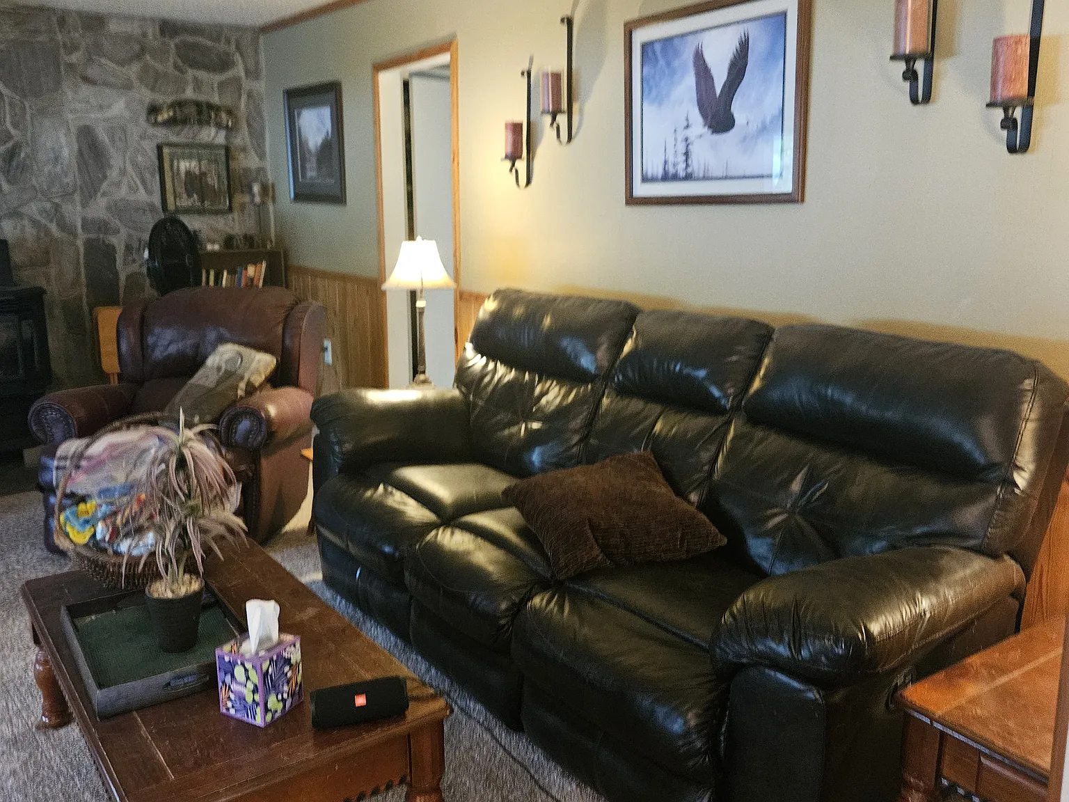 3 bed, 1.5 bath, 1440 sqft, $1,800 — Photo 3