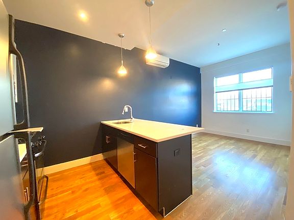 2nd image of 128 Scholes St APT 1A