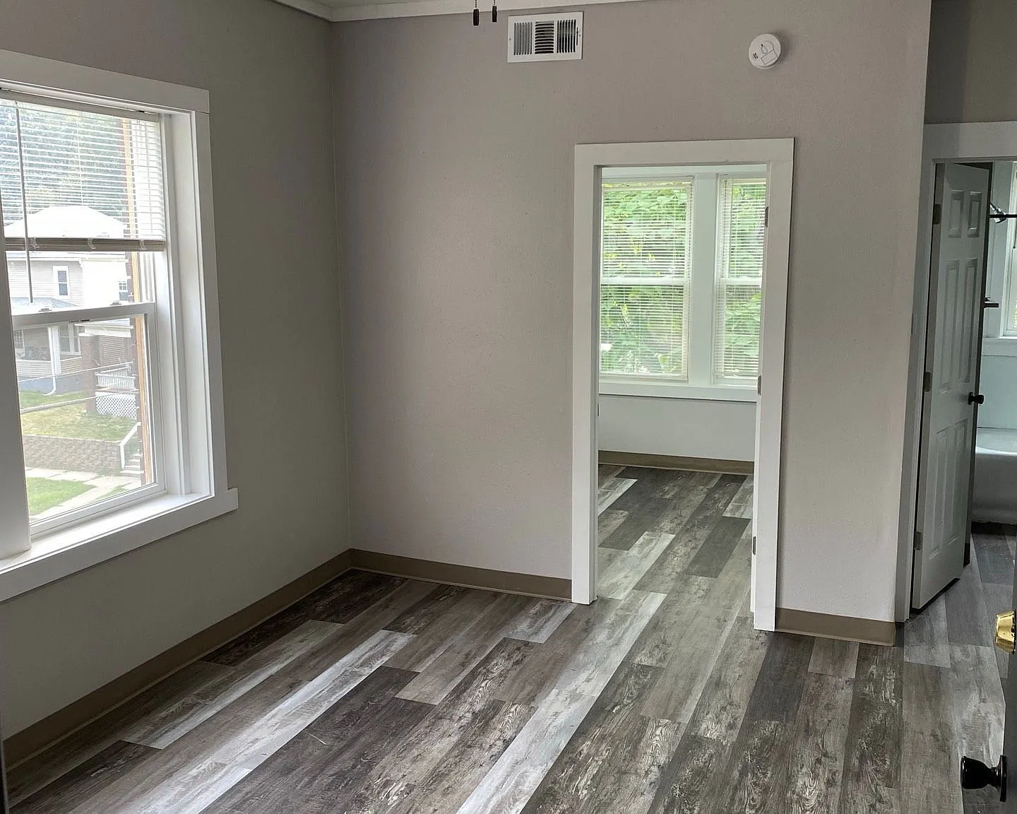Grandview Apartments — Photo 4