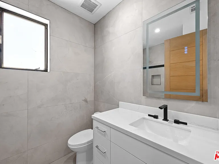 2123 S Cloverdale Ave #1 — Photo 27