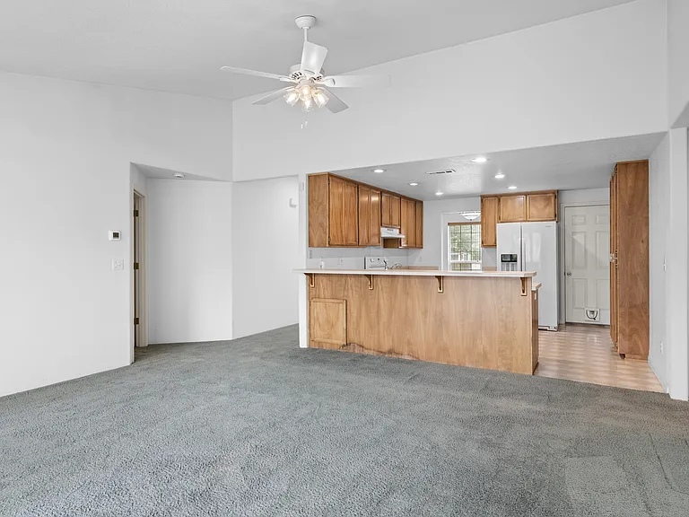 621 Shadow Wood Dr — Photo 9