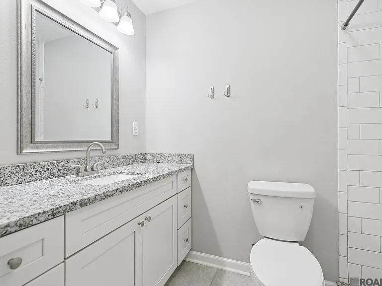 9046 Kingcrest Pkwy — Photo 8