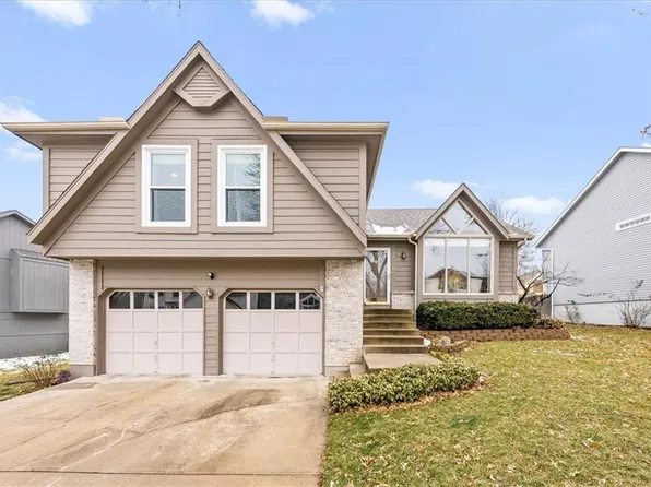 22024 W 48th St, Shawnee, KS 66226