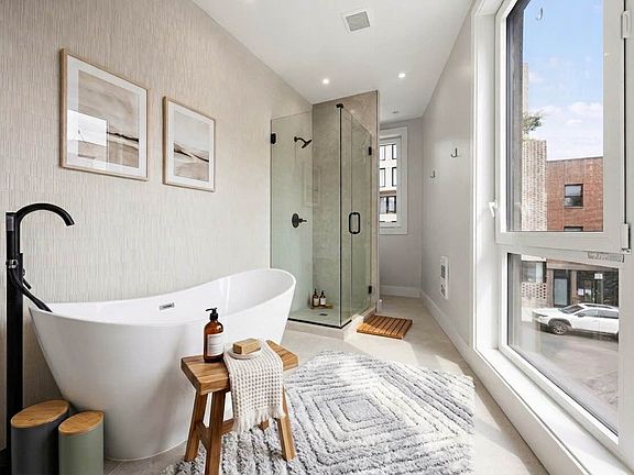 3rd image of 321 Eckford St #201