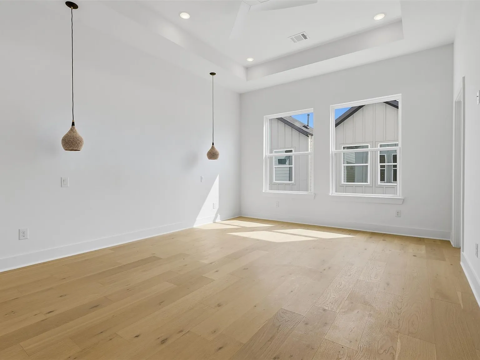 3 bed, 3.5 bath, 1904 sqft, $2,950 — Photo 4