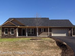 189 River Breeze Ln, Etowah, NC 28729