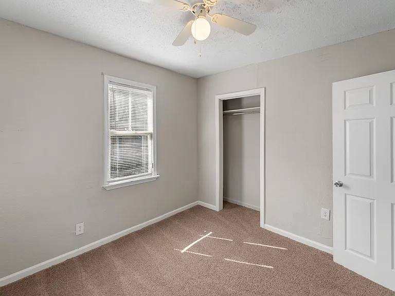 132 Jenks St — Photo 18