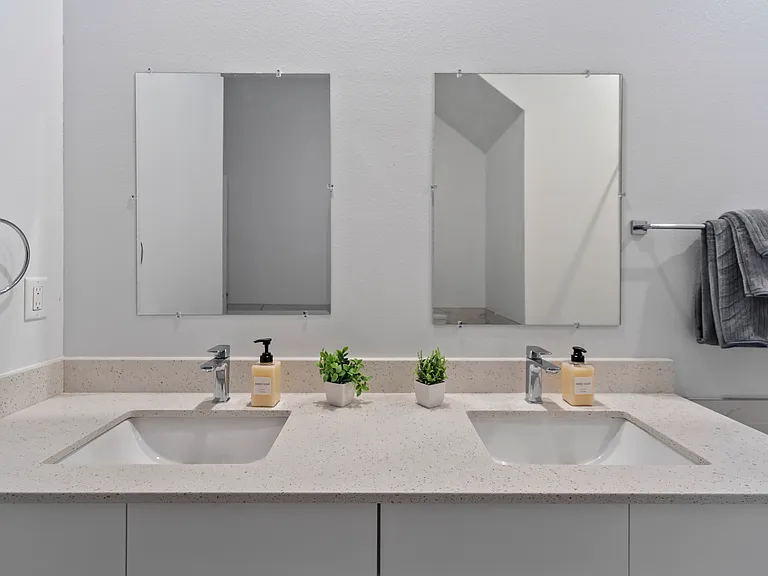 633 Trikomo Dr — Photo 33