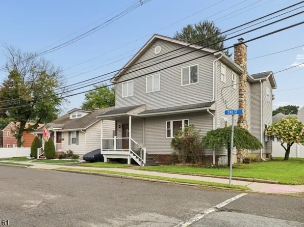 12 2Nd St, Wanaque Boro, NJ 07465