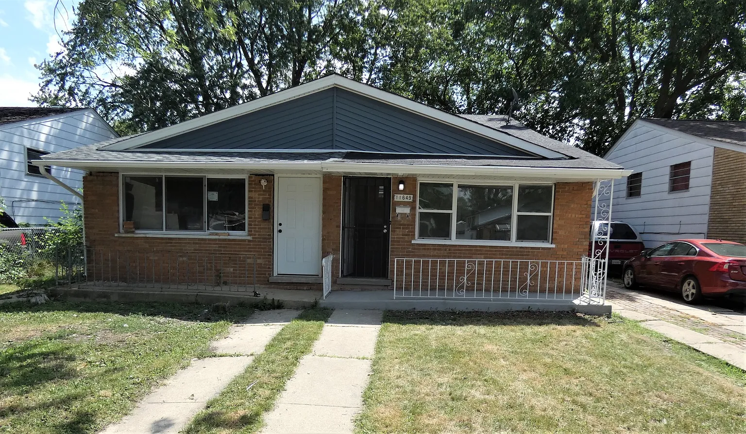 11649 S Racine Ave photo 1
