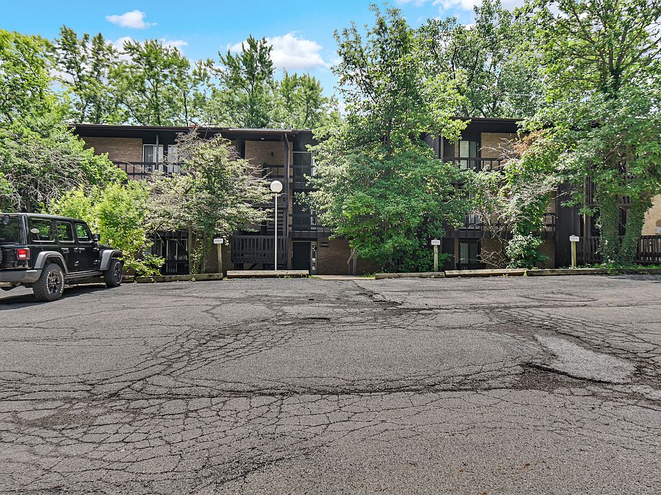 1st image of 5503 Lakeside Dr APT 1C
