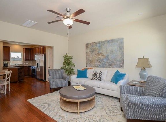 2nd image of 5102 Pinemont Pl