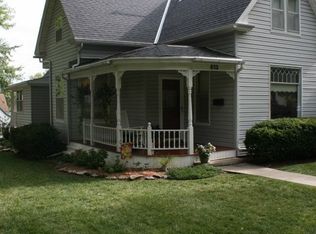 613 Columbia St, Council Grove, KS 66846