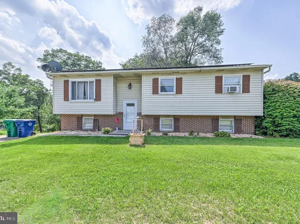 1132 Bethlynn Dr, Harrisburg, PA 17112