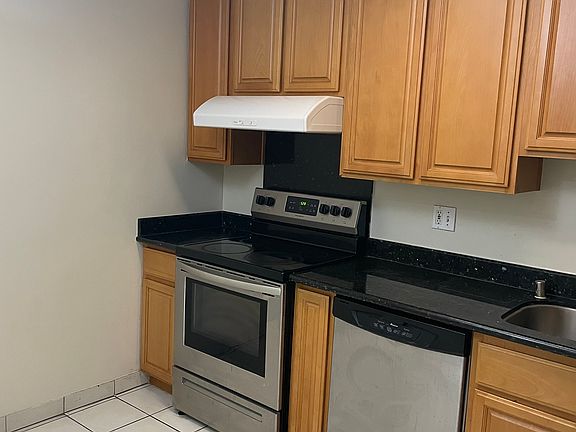 3rd image of 4361 Blackford Ave APT 1