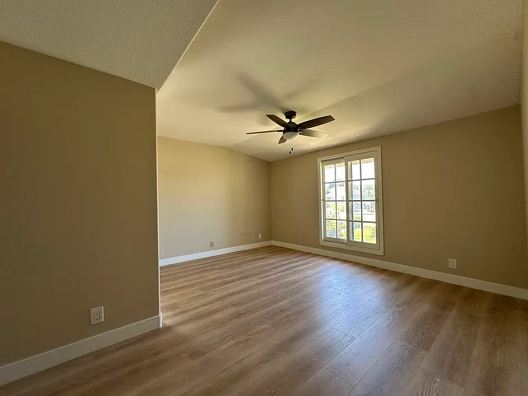 9197 El Cortez Ave — Photo 9