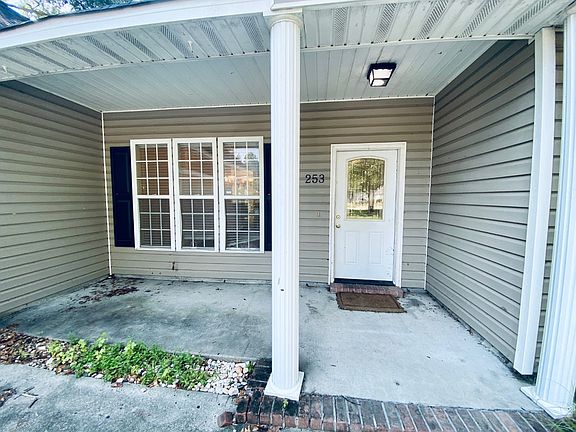 Front porch_08112020