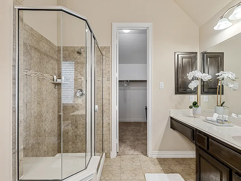 1100 Newchester Dr — Photo 9