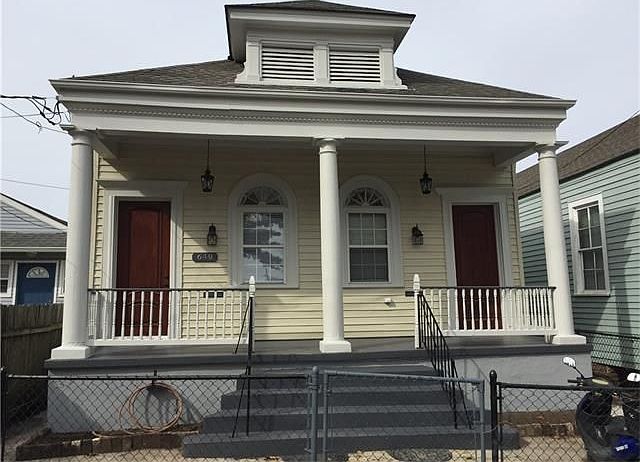 1st image of 647 N Dupre St