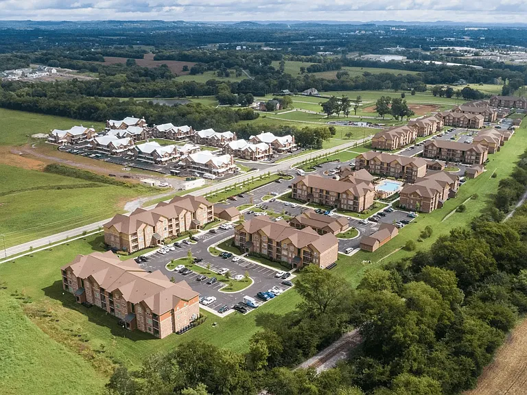 Gallatin Commons — Photo 31