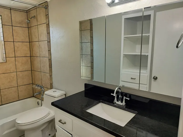 301 N University Dr #7 — Photo 8