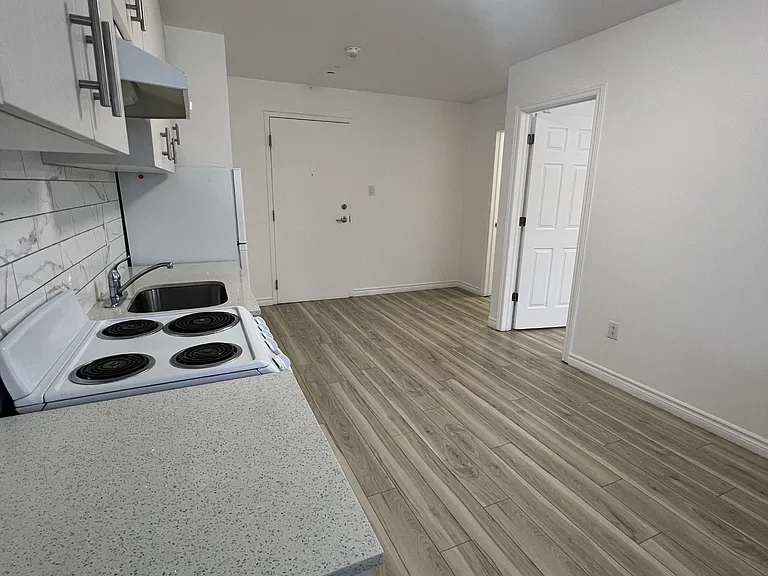 630 Cummings Ave — Photo 177