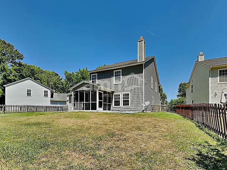 5013 Springdale Dr — Photo 21