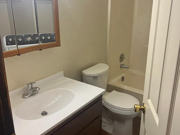 741 Pointe Ct #C — Photo 7