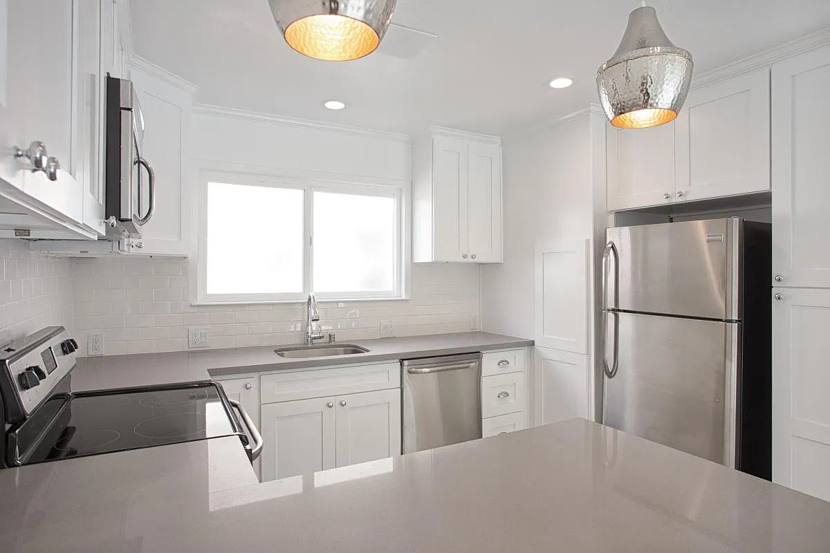 2 bed, 1200 sqft, $5,750 — Photo 4