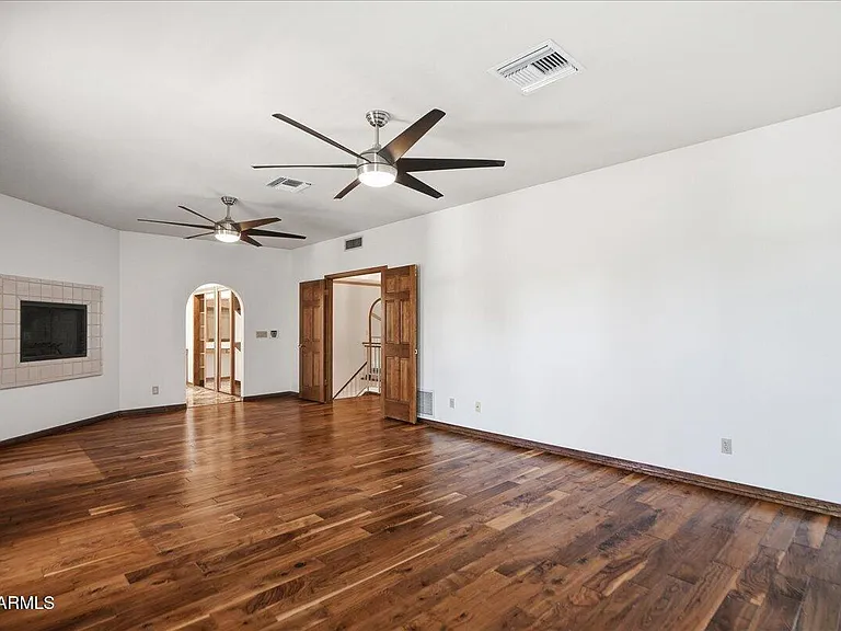 2157 E Alameda Dr — Photo 30