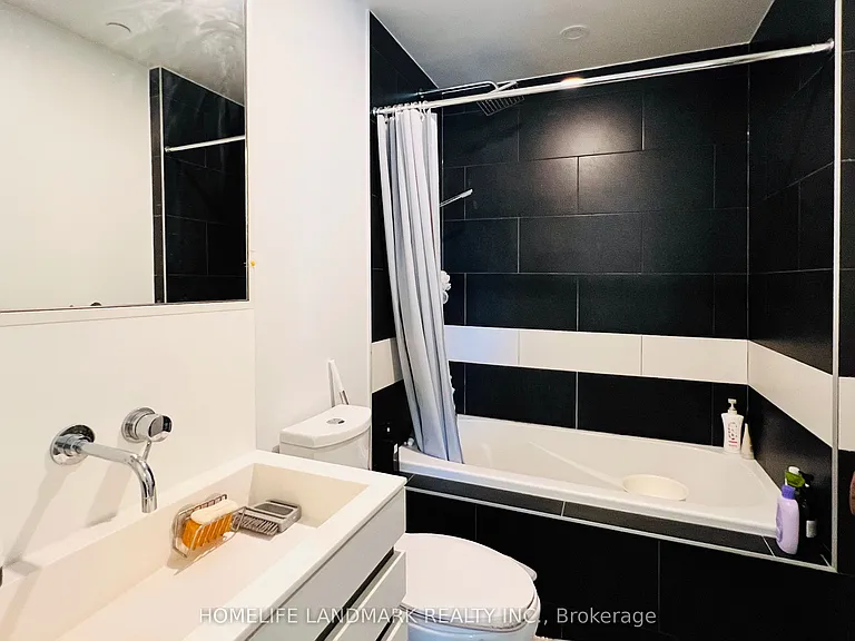 197 Yonge St #2202 — Photo 16