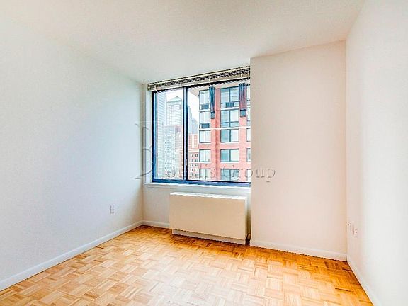 3rd image of 41 River Ter APT 3108