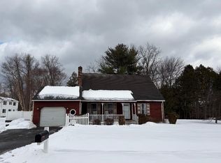 88 Country Rd, Agawam, MA 01001
