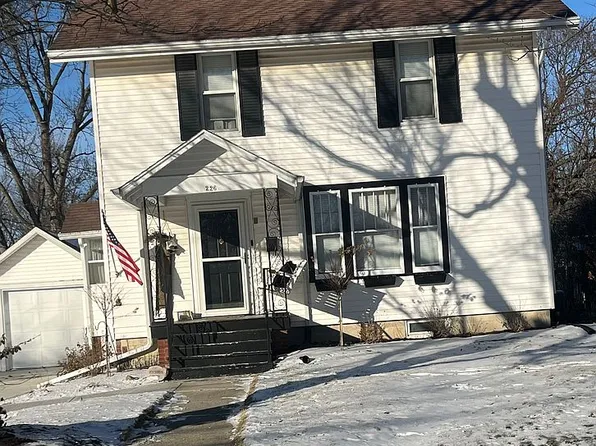 226 Grove St, Bluffton, OH 45817