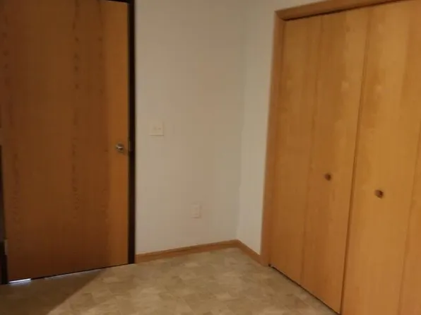 1405 1st St NE #1-3, New Prague, MN 56071