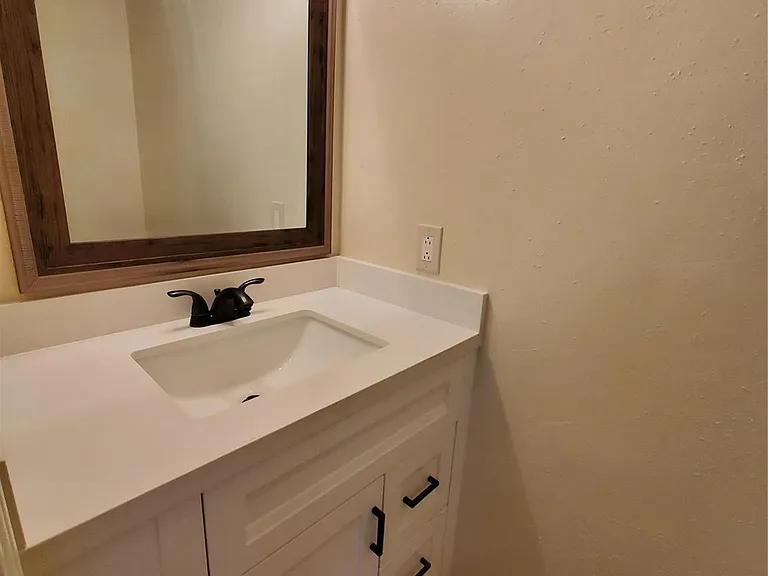 2810 Arrowhead Dr — Photo 6