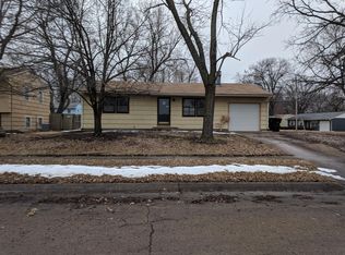 5331 SW 31st St, Topeka, KS 66614