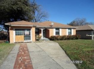 3209 Texas Dr, Dallas, TX 75211